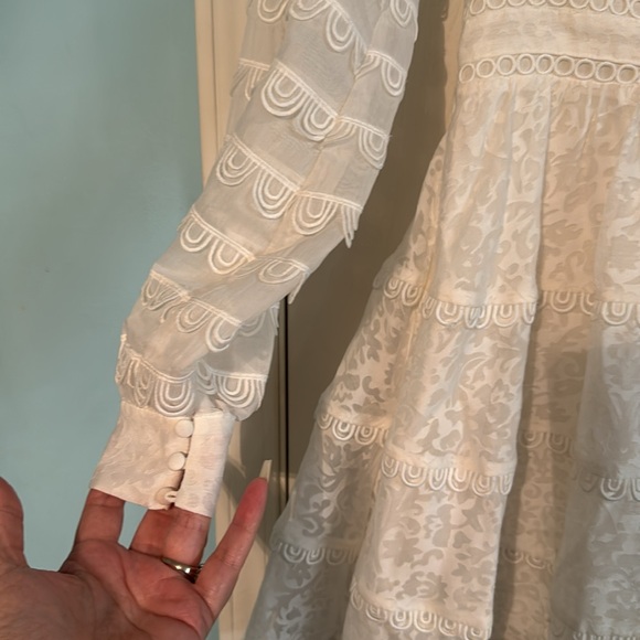 Elegant White Lace Dress‎ - Picture 3 of 7